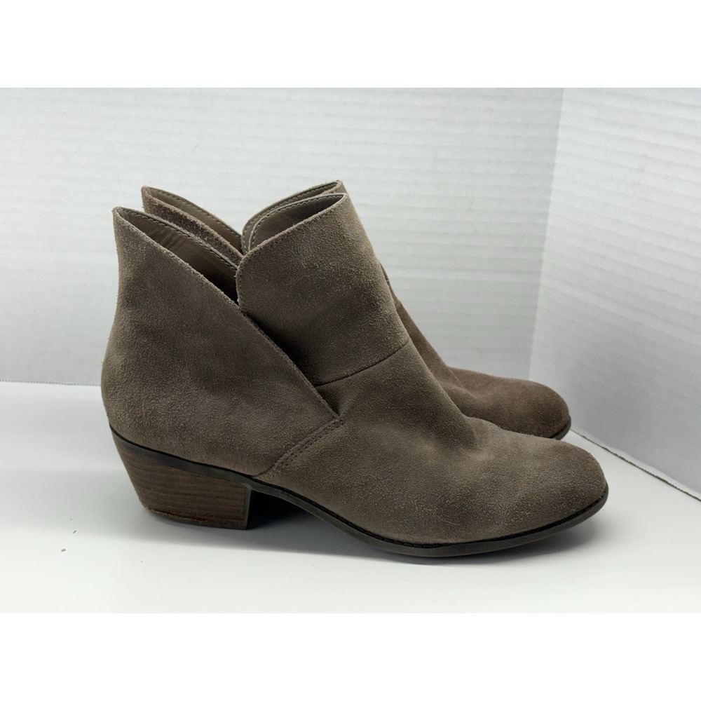Me Too Women's Szā 9.5M Zena Taupe Suede V-Cut Overlapping Sides Ankle Booties